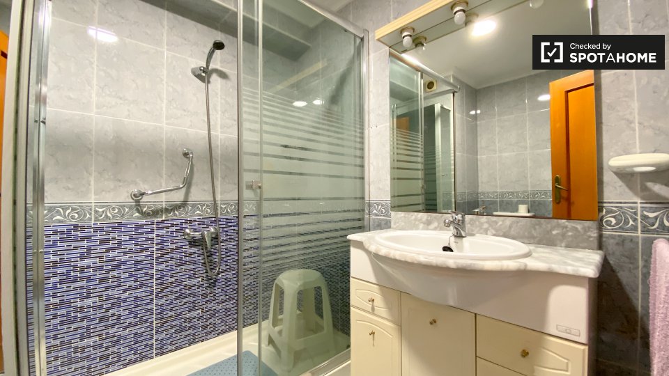 Double room Valencia, 4 beds — photo 26