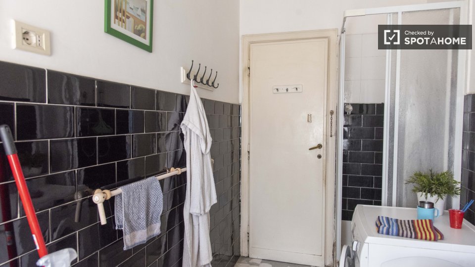 Double room Rome, 3 beds, 100m² — photo 1