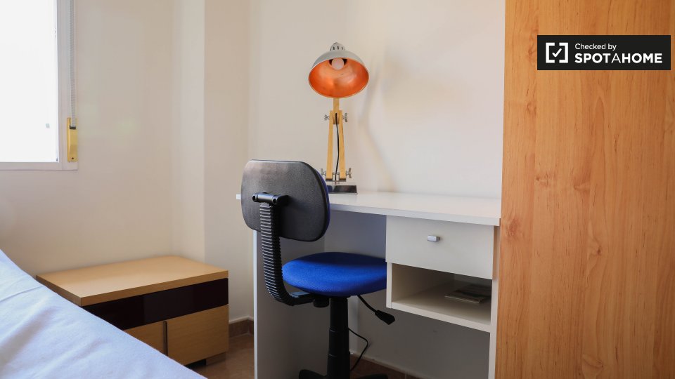 Double room Valencia, 4 beds, 80m² — photo 4