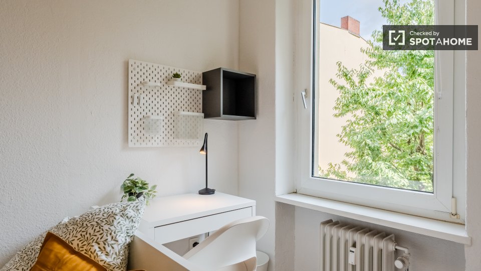Double room Berlin, 5 beds, 86m² — photo 17