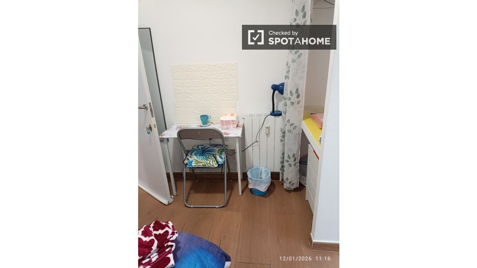 Double room Madrid, 5 beds, 120m² — photo 38