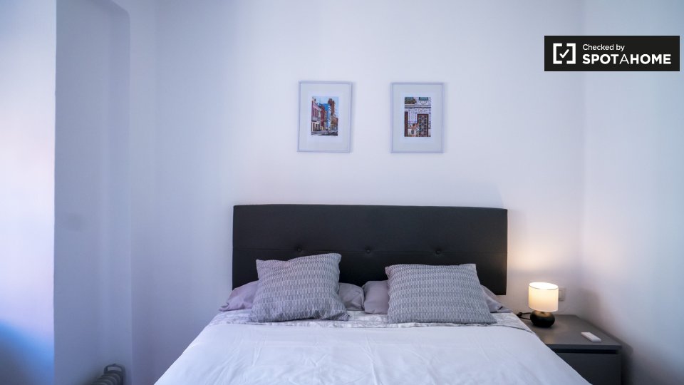 Double room Valencia, 3 beds — photo 19