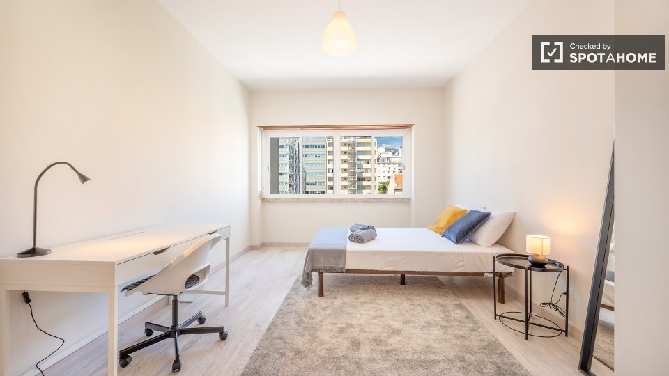 Double room Lisbon, 7 beds — photo 1