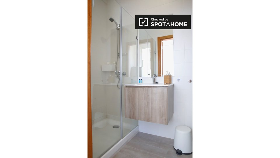 Apartment Lisbon, 2 beds — photo 11