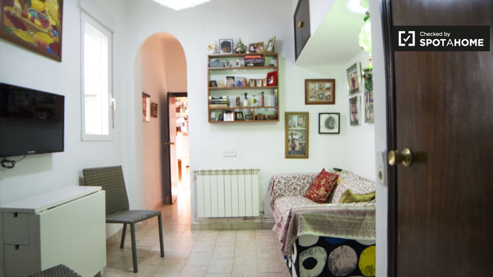 Double room Madrid, 4 beds, 80m² — photo 3