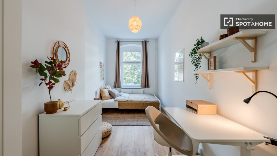 Double room Berlin, 3 beds — photo 3