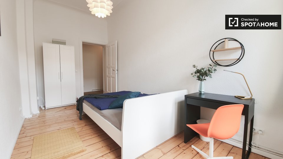 Double room Berlin, 3 beds — photo 11