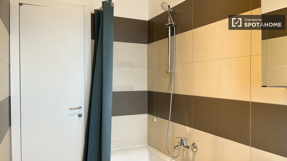 Double room Milan, 5 beds, 68m² — photo 3
