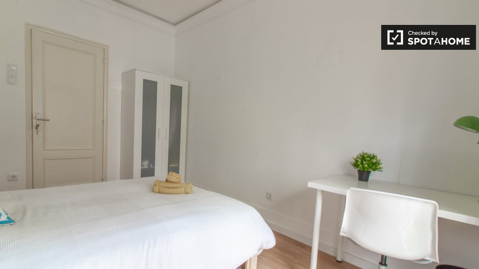 Double room Lisbon, 9 beds, 160m² — photo 2