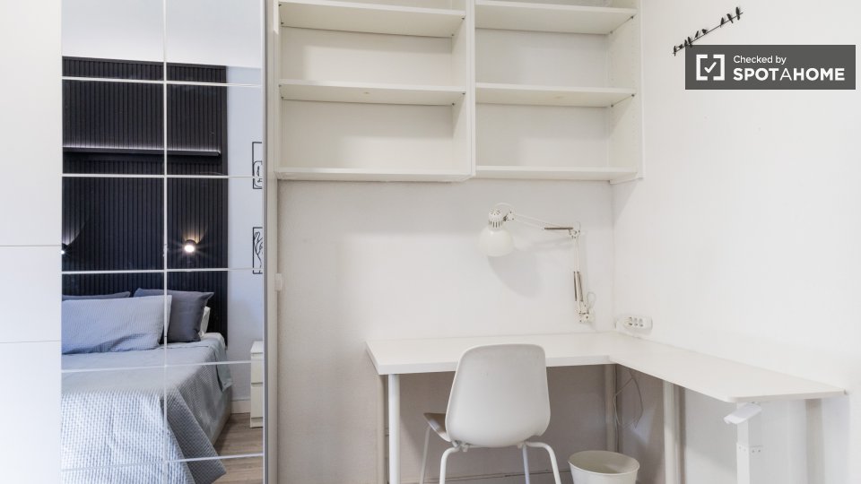 Double room Madrid, 5 beds, 101m² — photo 58