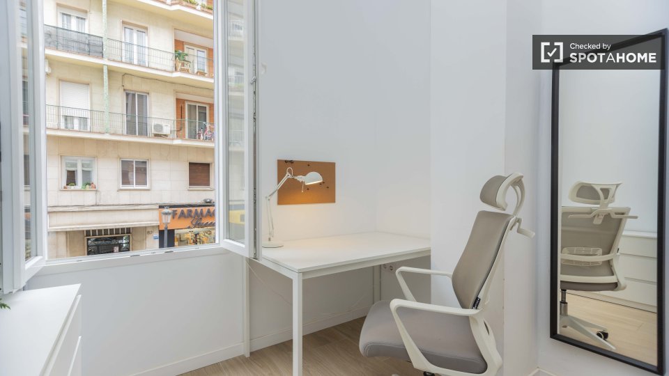 Double room Valencia, 5 beds — photo 7