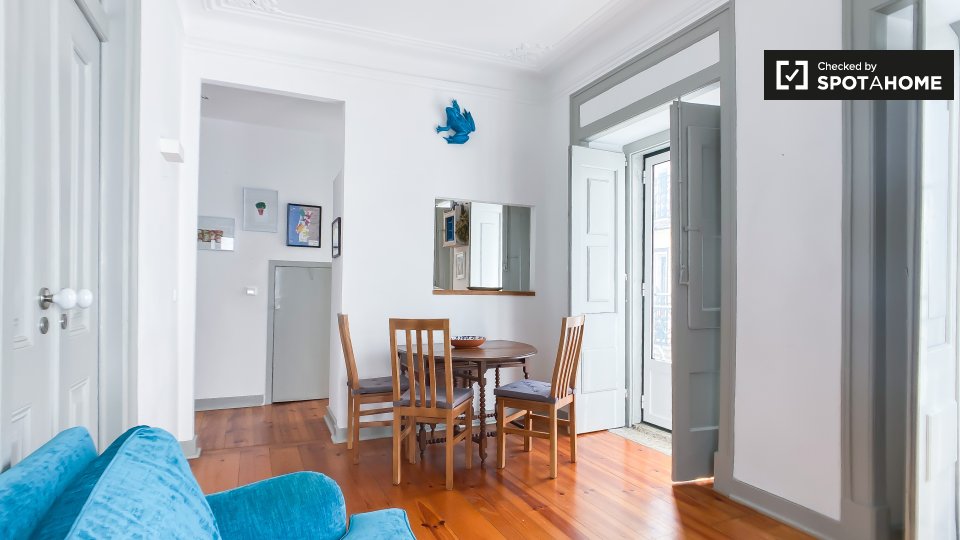 Apartment Lisbon, 2 beds, 70m² — photo 18
