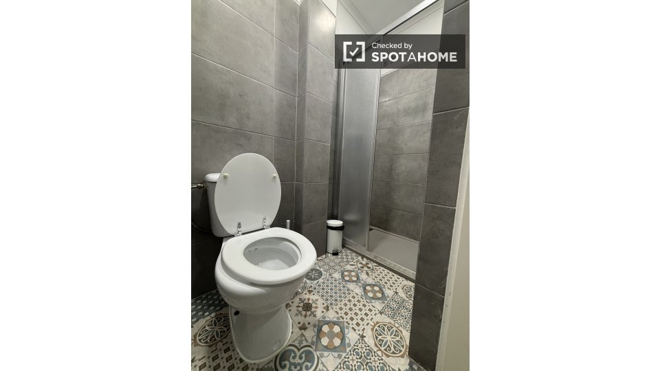Double room Lisbon, 4 beds, 85m² — photo 39