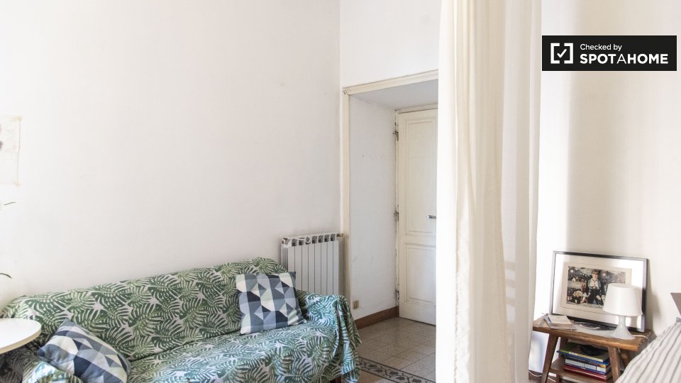 Double room Rome, 3 beds — photo 1
