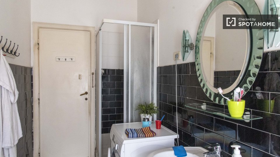 Double room Rome, 3 beds, 100m² — photo 17