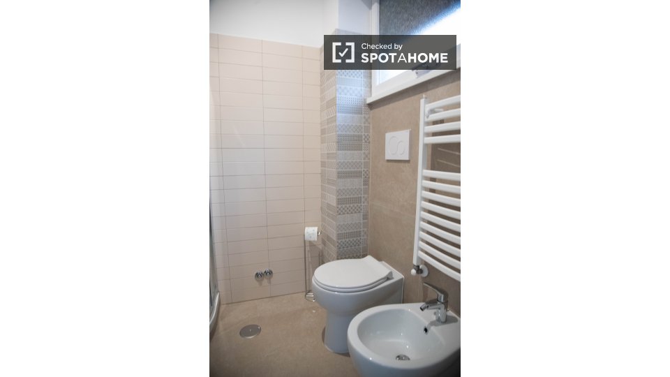 Double room Rome, 2 beds — photo 17