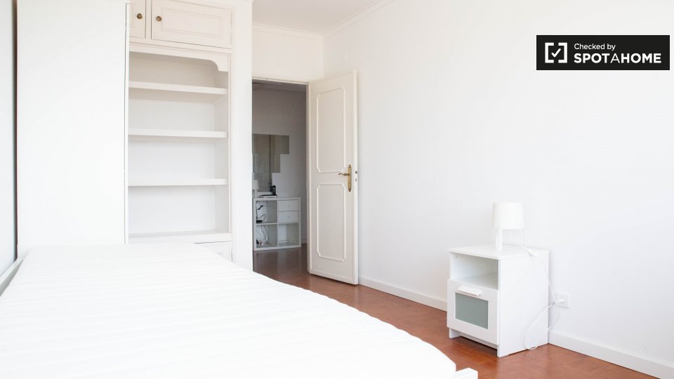 Double room Lisbon, 4 beds — photo 2