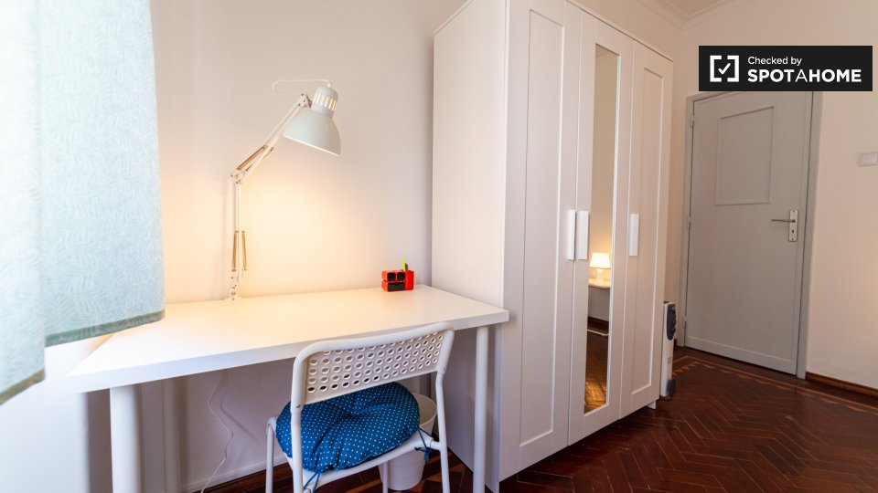 Double room Lisbon, 4 beds, 120m² — photo 3