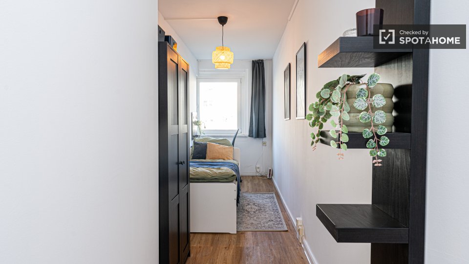Double room Berlin, 6 beds, 88m² — photo 19