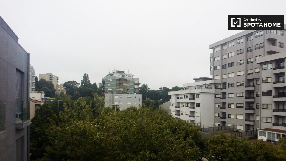 Double room Porto, 2 beds, 70m² — photo 15