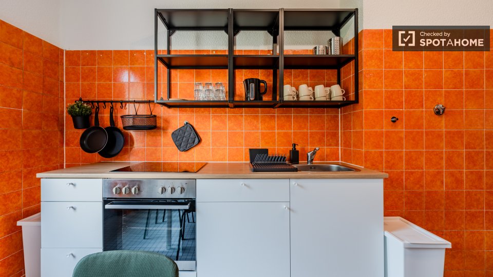 Double room Berlin, 5 beds, 86m² — photo 2