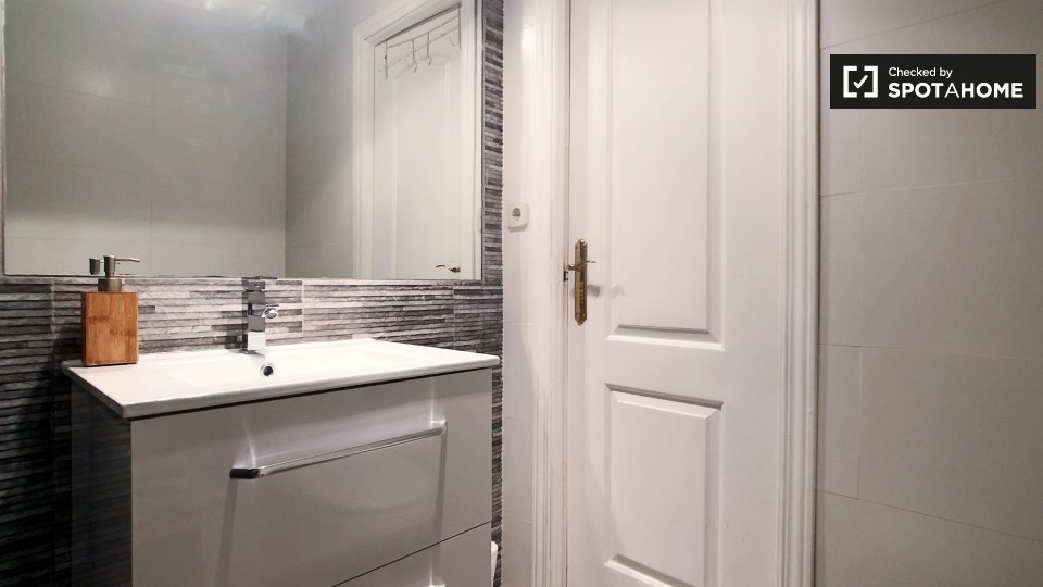 Apartment Madrid, 1 bed, 40m² — photo 18