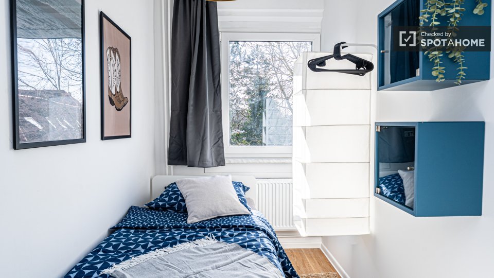 Double room Berlin, 6 beds, 88m² — photo 10