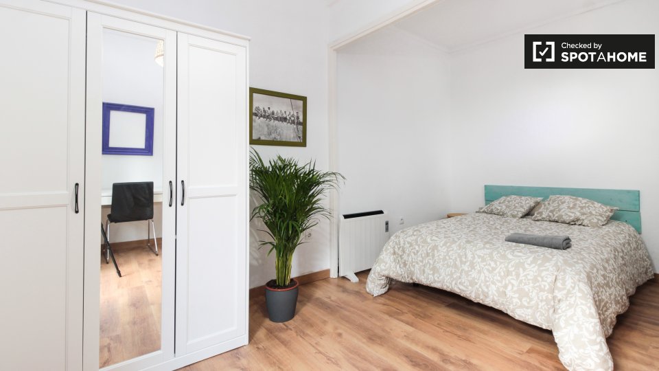Apartment Barcelona, 2 beds, 45m² — photo 1