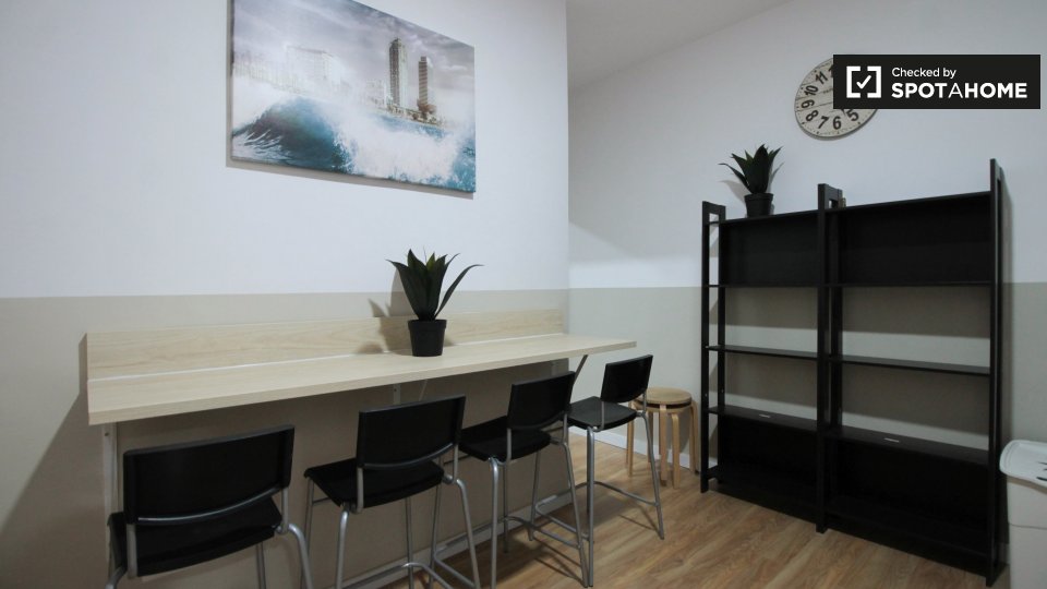 Double room Barcelona, 6 beds, 100m² — photo 15