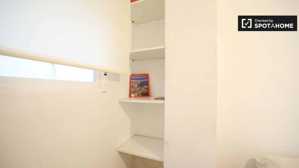 Double room Valencia, 4 beds, 85m² — photo 3