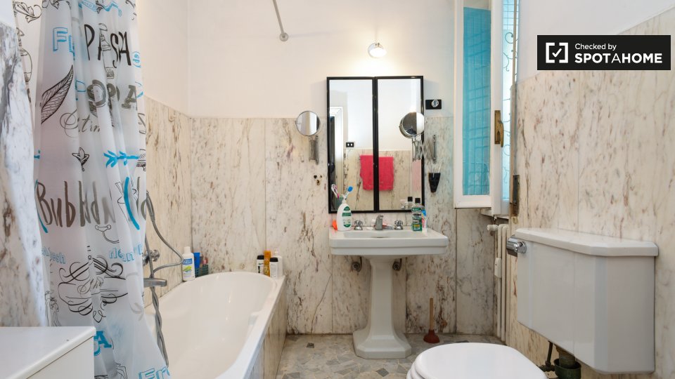 Double room Rome, 5 beds — photo 12
