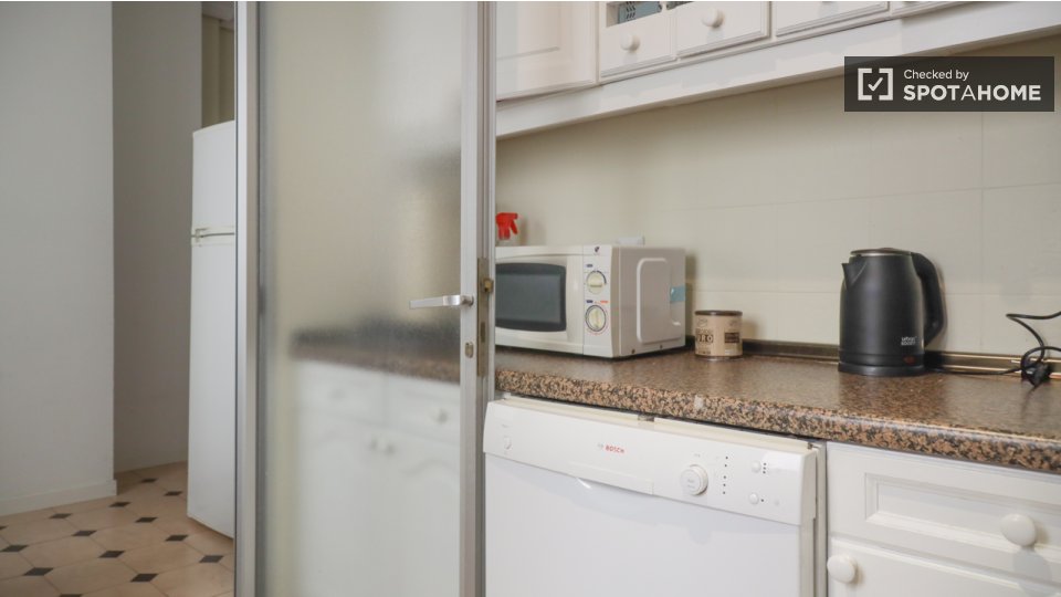 Double room Madrid, 6 beds — photo 12