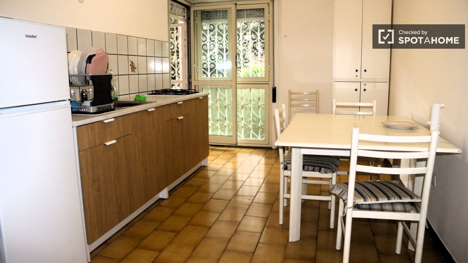 Double room Rome, 5 beds — photo 6