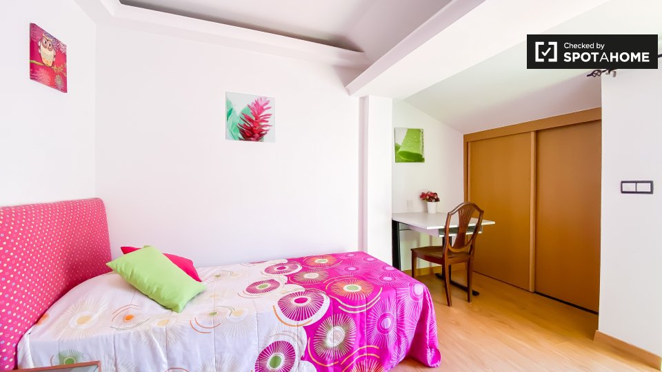 Double room Lisbon, 5 beds — photo 2