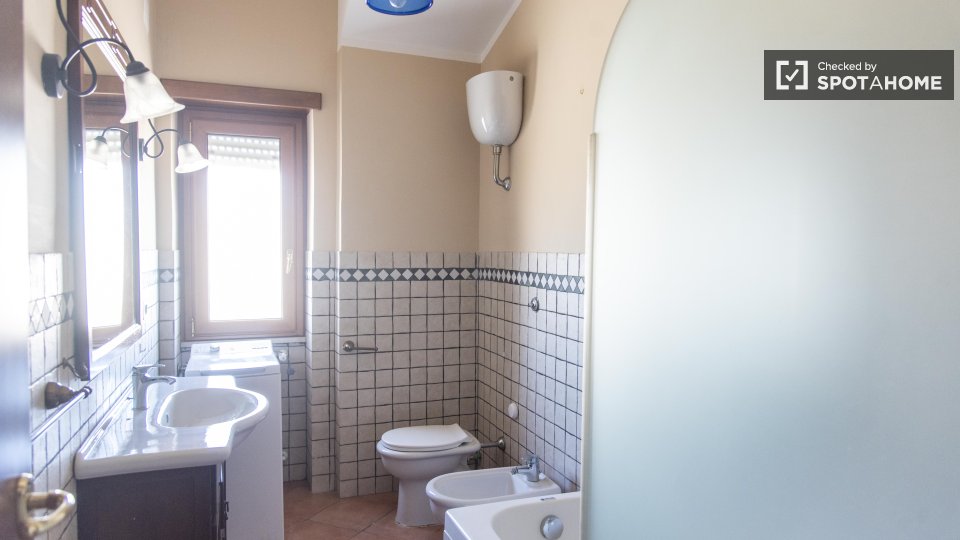 Double room Rome, 5 beds — photo 8