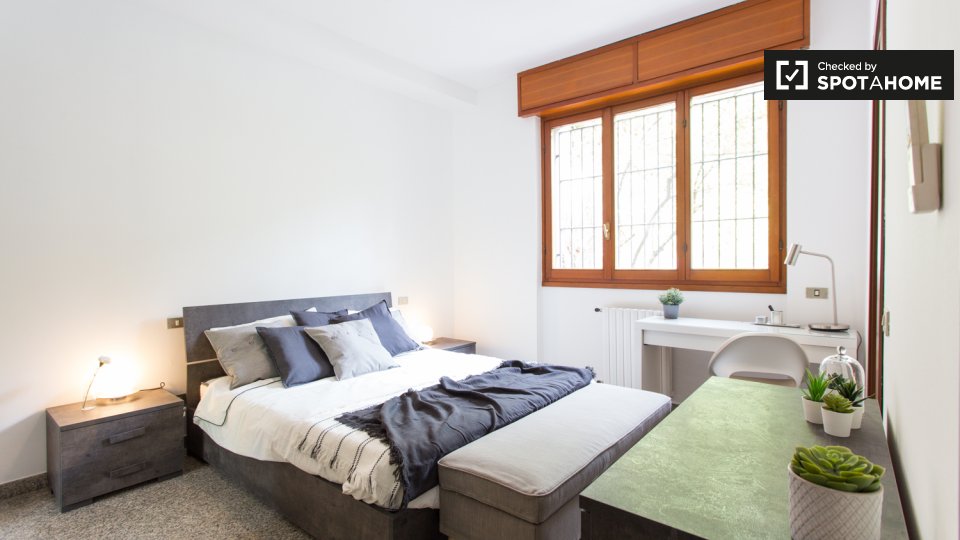 Double room Milan, 3 beds, 80m² — photo 1