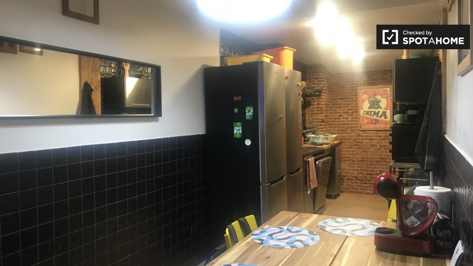 Double room Madrid, 5 beds, 190m² — photo 9