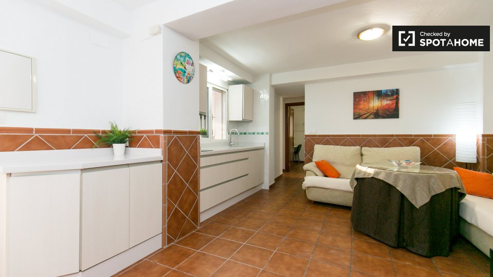 Double room Granada, 3 beds, 95m² — photo 5