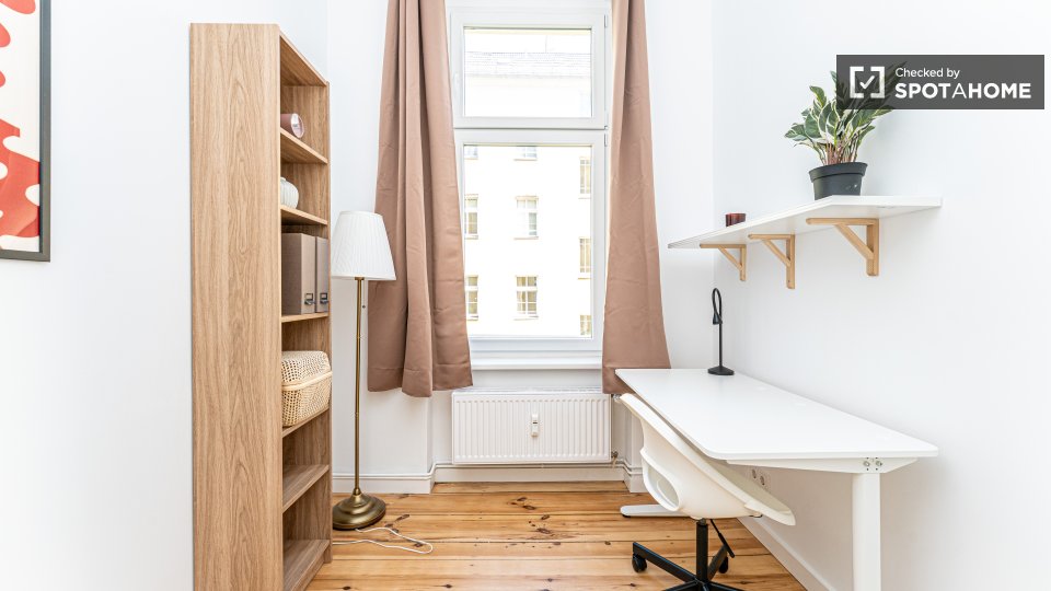 Double room Berlin, 8 beds, 136m² — photo 16