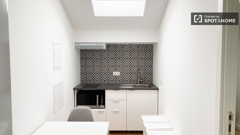 Double room Lisbon, 8 beds — photo 7