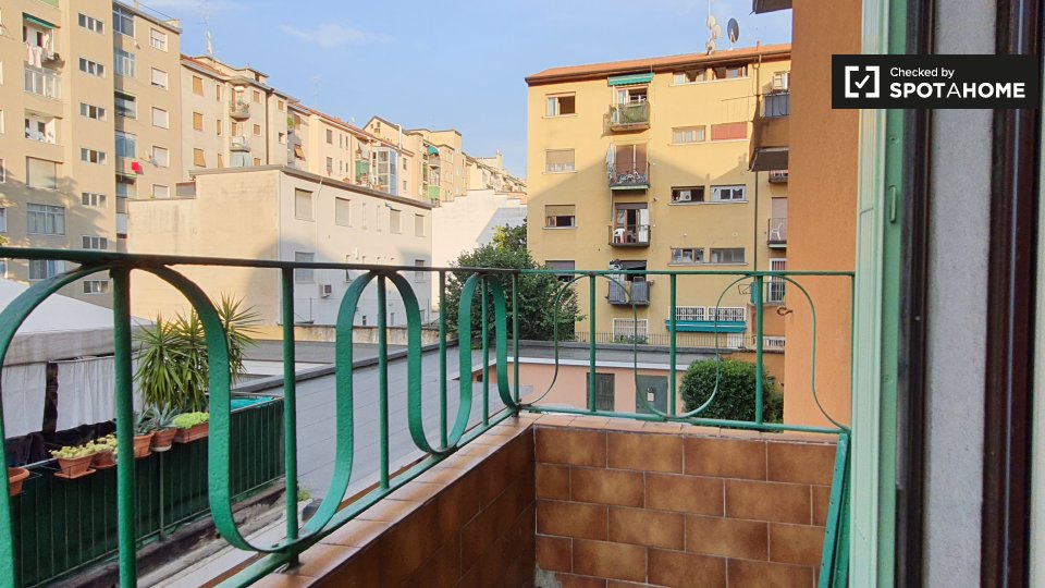 Double room Milan, 3 beds — photo 8