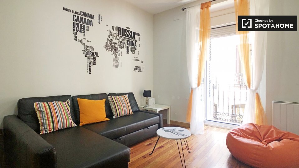 Apartment Madrid, 1 bed, 50m² — photo 1