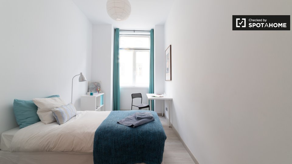 Double room Lisbon, 5 beds, 120m² — photo 18
