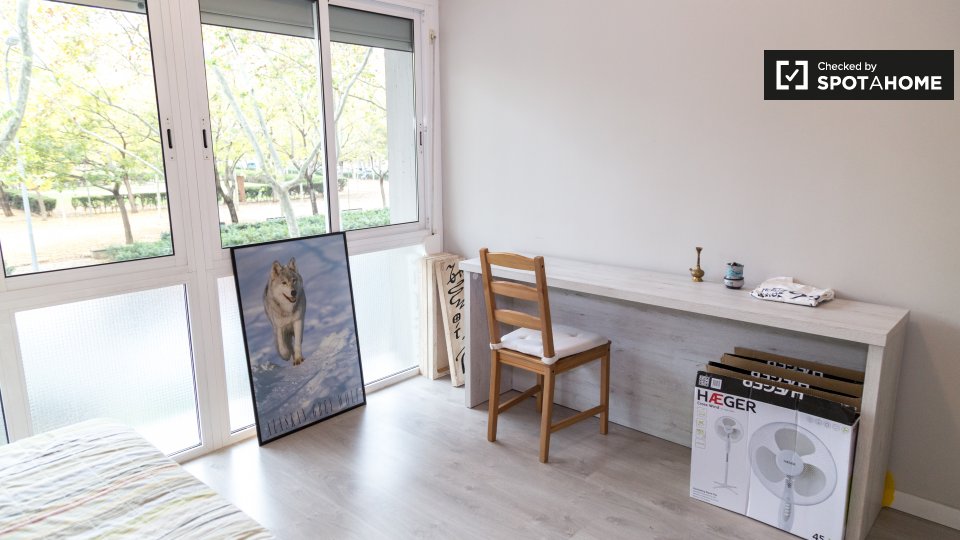 Double room Barcelona, 2 beds — photo 1