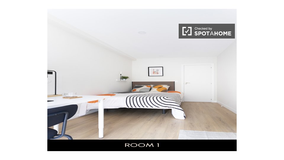 Double room Madrid, 7 beds, 162m² — photo 9