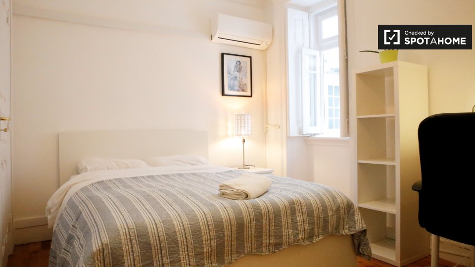 Double room Lisbon, 5 beds, 170m² — photo 3