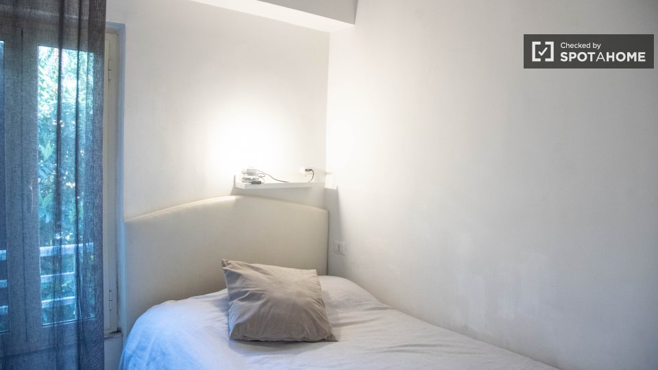 Apartment Rome, 4 beds, 60m² — photo 15