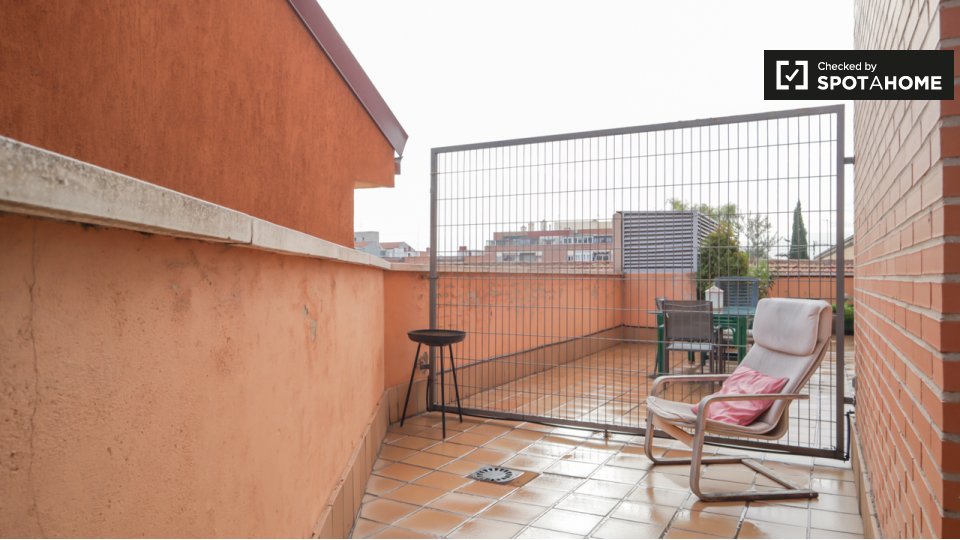 Double room Madrid, 2 beds — photo 12