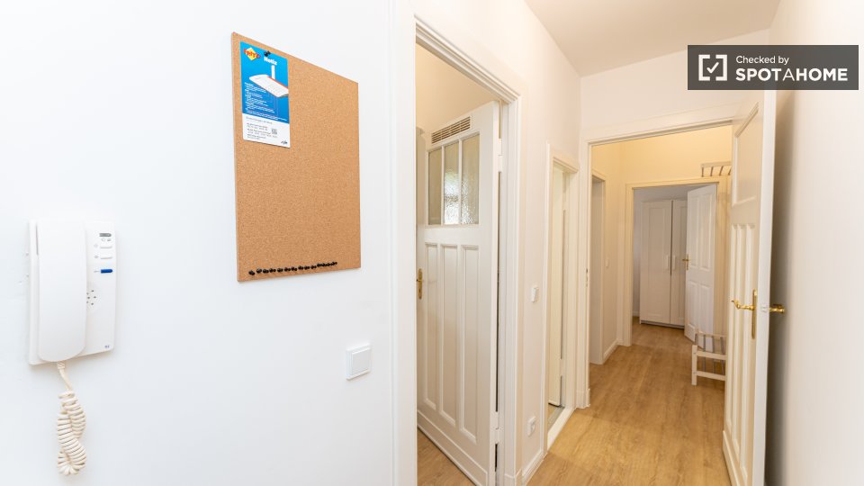 Double room Berlin, 2 beds, 36m² — photo 1