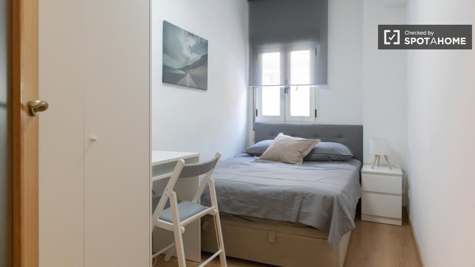 Double room Madrid, 4 beds, 61m² — photo 13